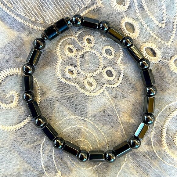 Vintage Hematite “Dot & Dash” Magnet Bracelet - Picture 2 of 5